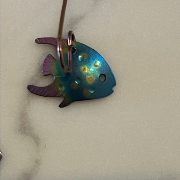 Theee ViNtAgE Titanium EARRINGS - Picture 2 of 4